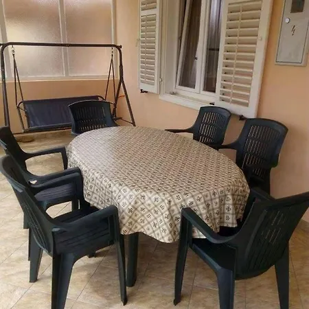 Ana Apartamento