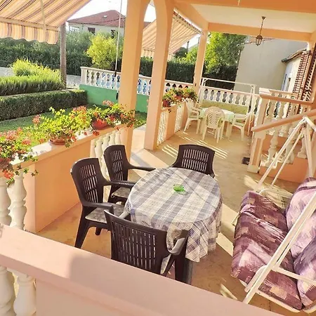 Ana Apartamento